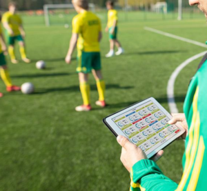 how to choose sports management software